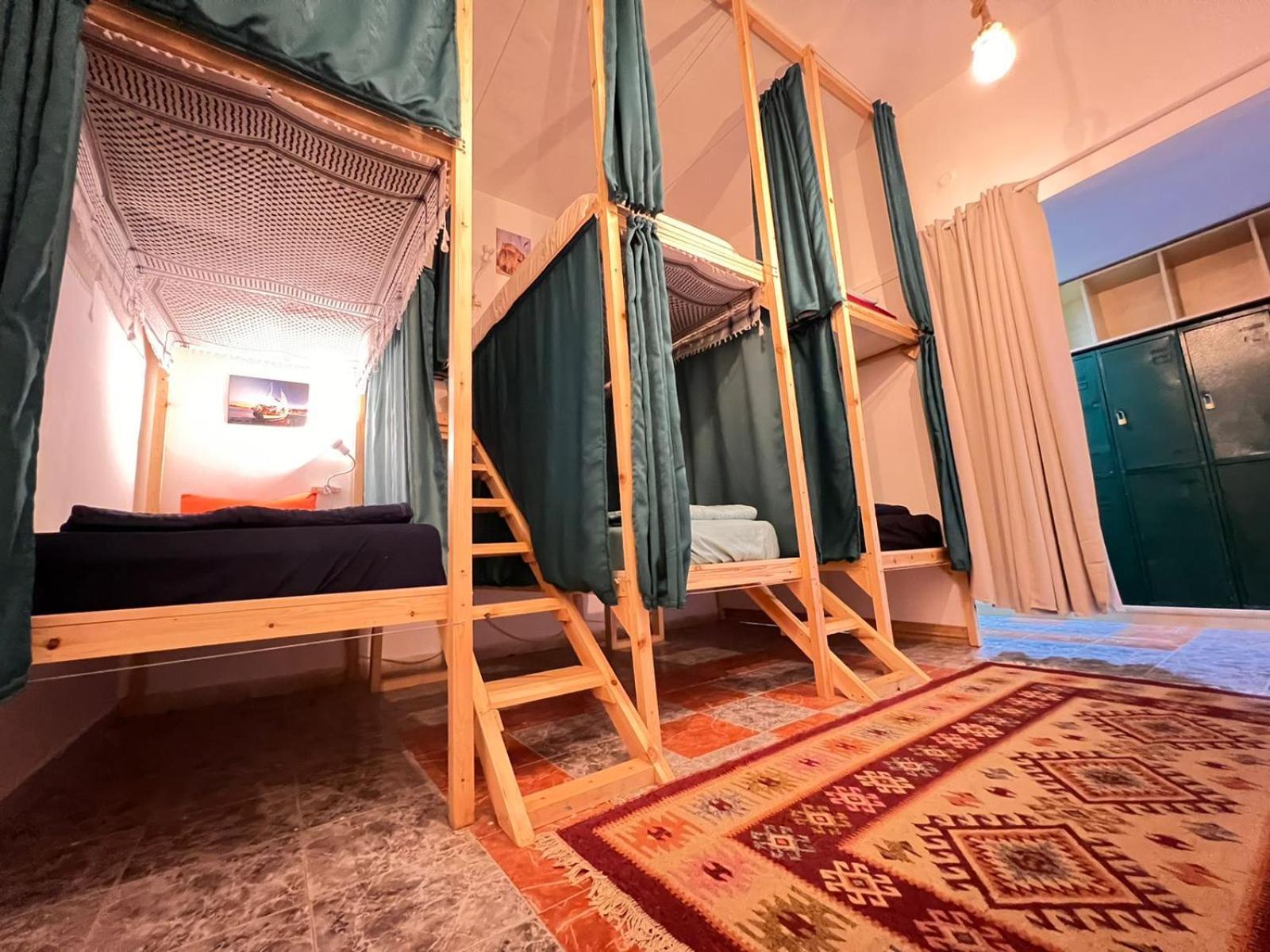 Mango Haus Hostel อคาบา ภายนอก รูปภาพ