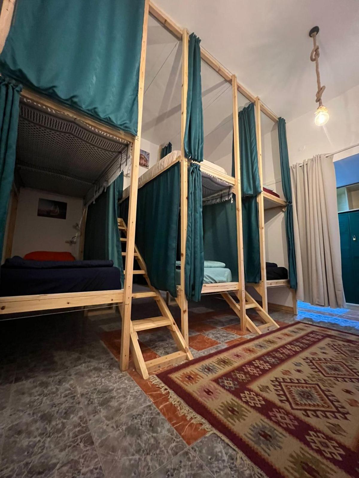 Mango Haus Hostel อคาบา ภายนอก รูปภาพ