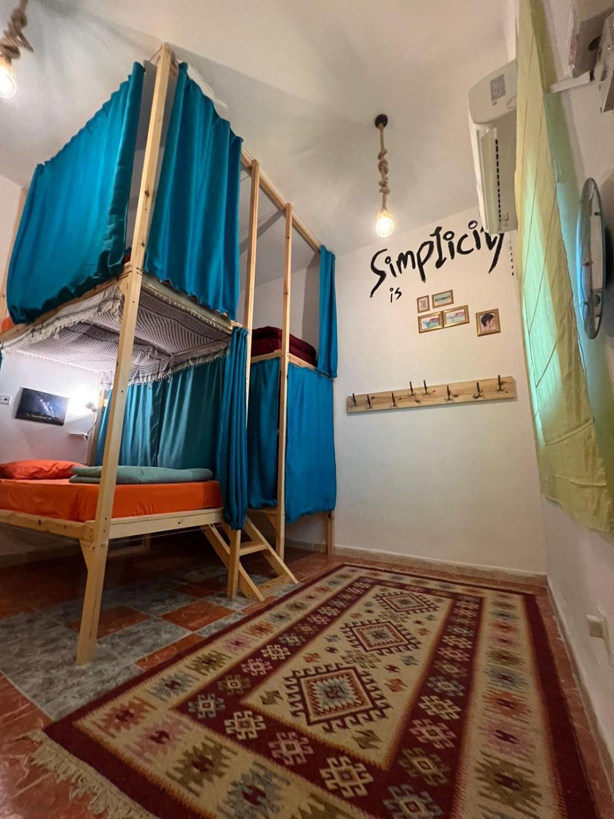 Mango Haus Hostel อคาบา ภายนอก รูปภาพ